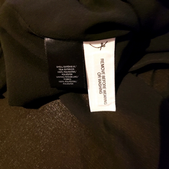 💖💖 Ann Taylor Flowy Blouse Pintuck With Pleated Cap Sleeves Size Small - Picture 5 of 5